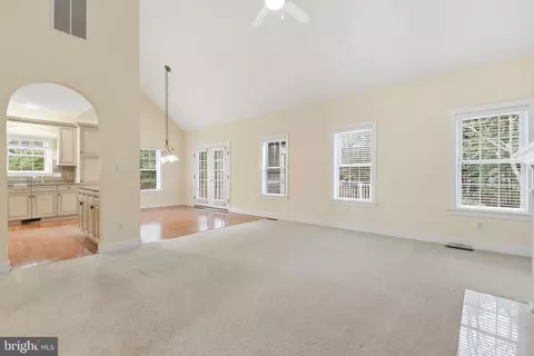 Living - 9409 Whitetail Ct, Berlin, MD 21811 photo 2 of 6