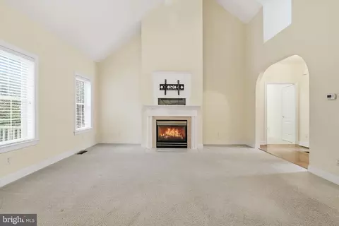 Living - 9409 Whitetail Ct, Berlin, MD 21811 photo 4 of 6