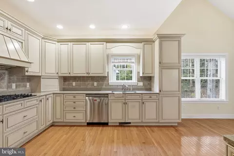 Kitchen - 9409 Whitetail Ct, Berlin, MD 21811 photo 3 of 4