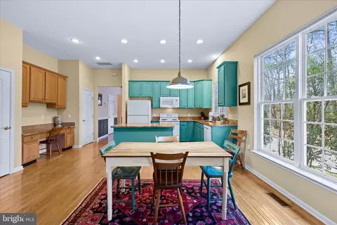 Kitchen - 5 Freeport Ln, Berlin, MD 21811 photo 8 of 8