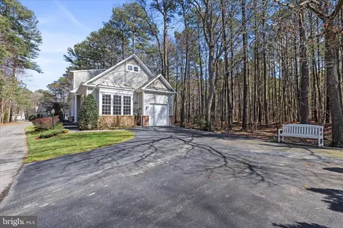 Exterior - 5 Freeport Ln, Berlin, MD 21811 photo 3 of 12