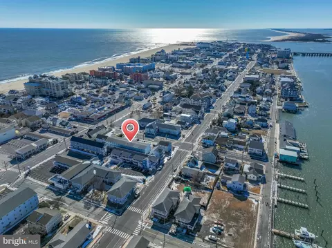 206 8th St #33, Ocean City, MD 21842