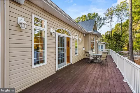 Exterior - 240 Teal Cir, Ocean Pines, MD 21811 photo 7 of 8