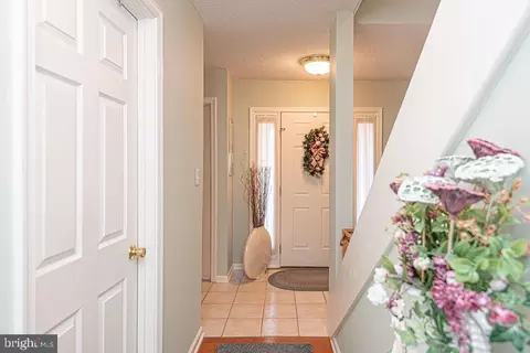 Entry Way - 7 Leslie Mews, Ocean Pines, MD 21811 photo 6 of 15