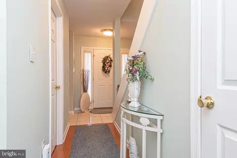 Entry Way - 7 Leslie Mews, Ocean Pines, MD 21811 photo 5 of 15