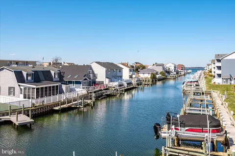 201 S Heron Dr #8A, Ocean City, MD 21842