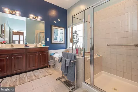 Bath - 10 Cambridge Pl, Ocean Pines, MD 21811 photo 4 of 9