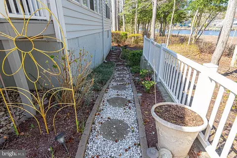 Exterior - 10 Cambridge Pl, Ocean Pines, MD 21811 photo 5 of 11