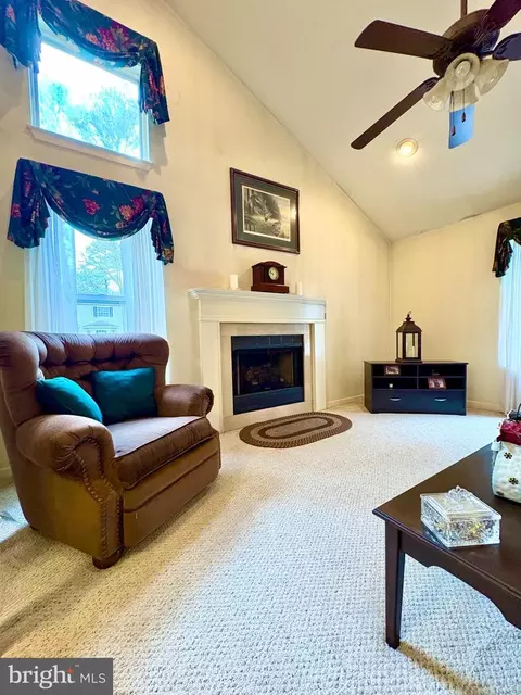 Living - 92 High Sheriff Trl, Ocean Pines, MD 21811 photo 3 of 3