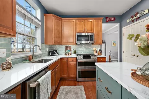 Kitchen - 317 Powell Cir, Berlin, MD 21811 photo 5 of 11