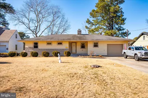 327 Winter Quarters Dr, Pocomoke City, MD 21851