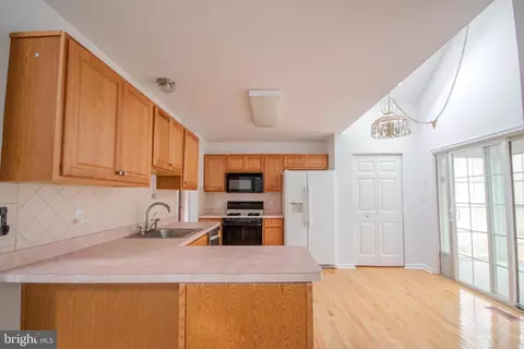 Entry Way - 18 Southwind Ct, Ocean Pines, MD 21811 photo 2 of 2