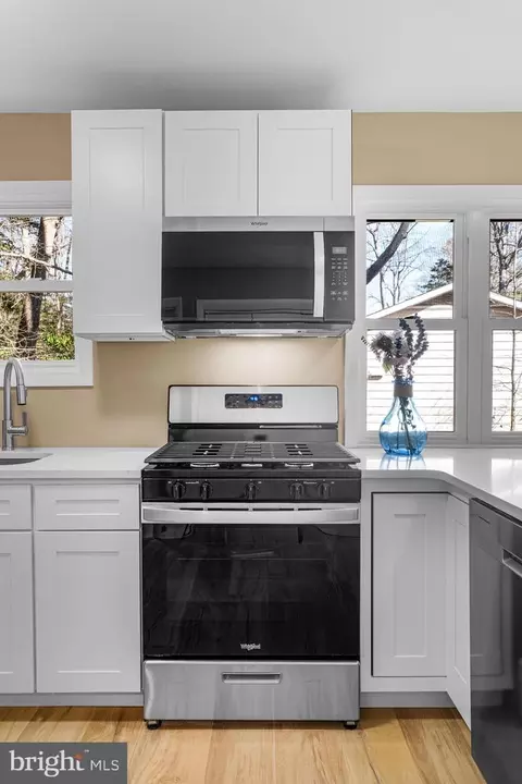 Kitchen - 26 Castle Dr, Ocean Pines, MD 21811 photo 3 of 4