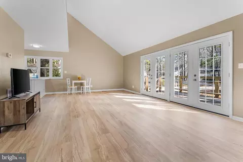 Living - 26 Castle Dr, Ocean Pines, MD 21811 photo 1 of 3
