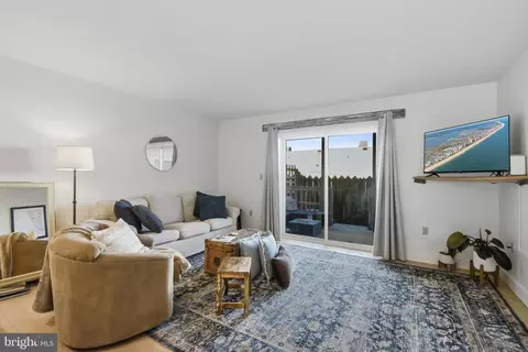 104 127th St #121, Ocean City, MD 21842