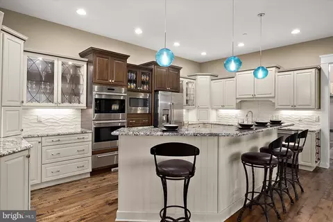 Kitchen - 9515 Harbor Lights Dr, Berlin, MD 21811 photo 4 of 11
