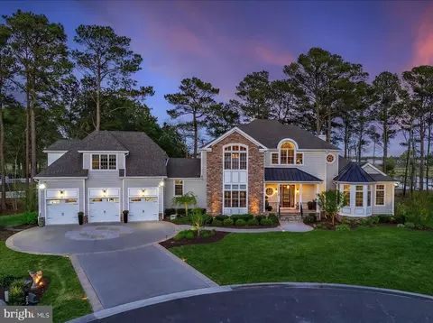 Exterior - 9515 Harbor Lights Dr, Berlin, MD 21811 photo 2 of 20