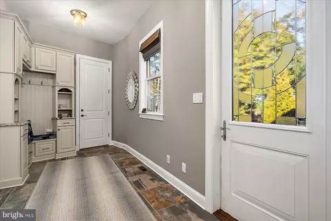 Entry Way - 9515 Harbor Lights Dr, Berlin, MD 21811 photo 23 of 28