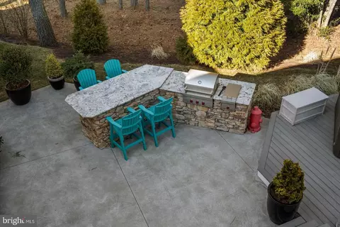Exterior - 9515 Harbor Lights Dr, Berlin, MD 21811 photo 7 of 20