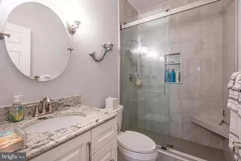 Bath - 81 Hingham Ln, Berlin, MD 21811 photo 9 of 13