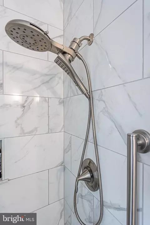 Bath - 81 Hingham Ln, Berlin, MD 21811 photo 6 of 13