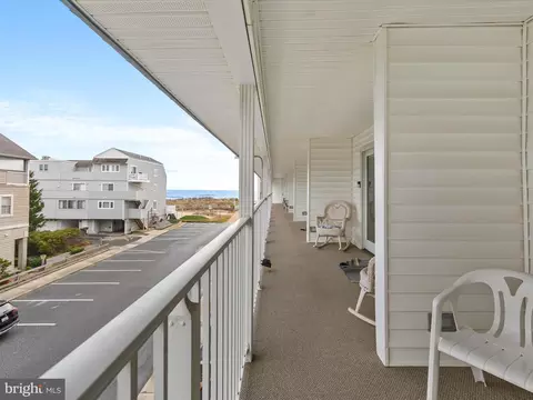 7 40th St #307, Ocean City, MD 21842