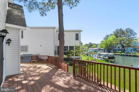 Exterior - 2 Waters Edge Ct, Ocean Pines, MD 21811 photo 5 of 9