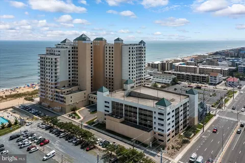 2 48th St #401, Ocean City, MD 21842