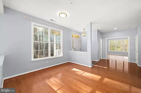 Living - 102 Hingham Ln #27, Ocean Pines, MD 21811 photo 4 of 5