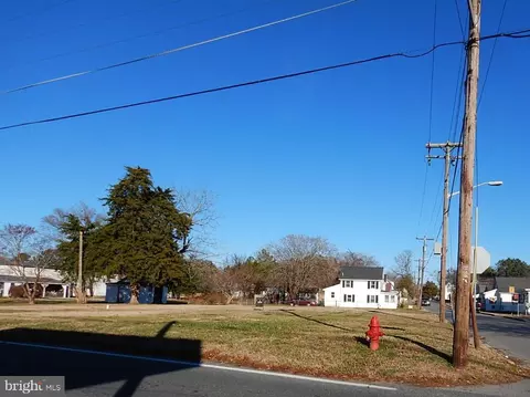 437 W Market St, Snow Hill, MD 21863