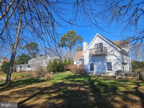 Exterior - 6342 Knoll Hill Dr, Berlin, MD 21811 photo 4 of 4