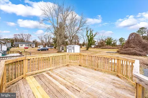 Exterior - 106 Schoolfield St, Berlin, MD 21811 photo 5 of 9