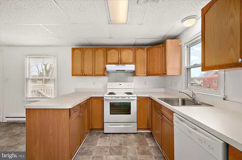 Kitchen - 106 Schoolfield St, Berlin, MD 21811 photo 4 of 5