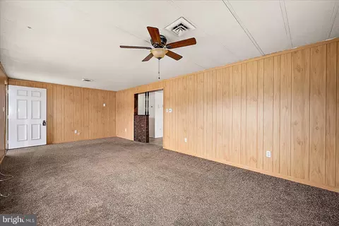 Living - 106 Schoolfield St, Berlin, MD 21811 photo 3 of 6
