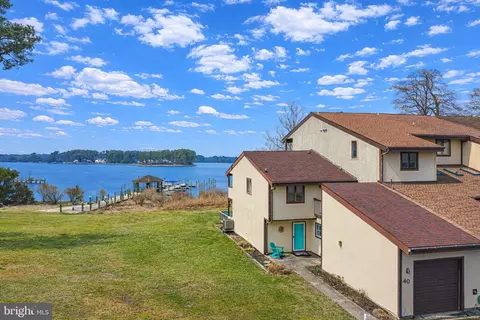 11305 Marina Dr, Berlin, MD 21811
