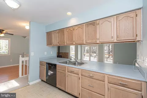 Kitchen - 139 Camelot Cir, Ocean Pines, MD 21811 photo 3 of 3