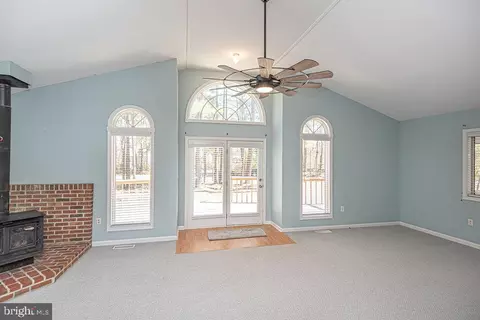 Living - 139 Camelot Cir, Ocean Pines, MD 21811 photo 9 of 9