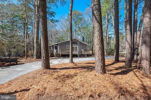 Exterior - 139 Camelot Cir, Ocean Pines, MD 21811 photo 2 of 9