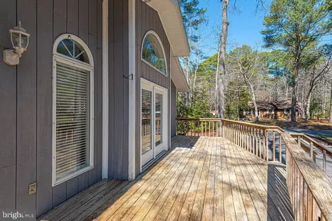 Exterior - 139 Camelot Cir, Ocean Pines, MD 21811 photo 3 of 9