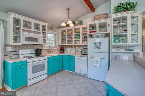Kitchen - 29 Saint Martins Ln, Ocean Pines, MD 21811 photo 3 of 6