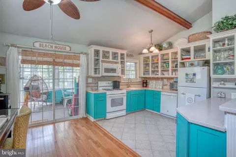 Kitchen - 29 Saint Martins Ln, Ocean Pines, MD 21811 photo 2 of 6