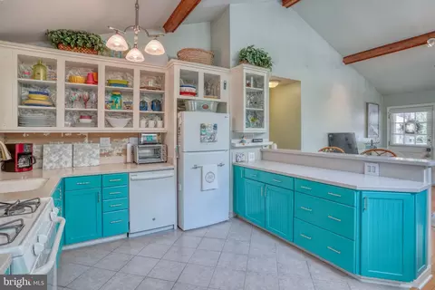 Kitchen - 29 Saint Martins Ln, Ocean Pines, MD 21811 photo 5 of 6