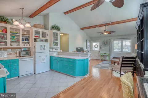 Kitchen - 29 Saint Martins Ln, Ocean Pines, MD 21811 photo 4 of 6