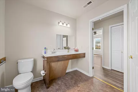 Bath - 203 Branch St, Berlin, MD 21811 photo 1 of 1