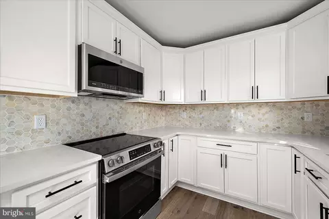 Kitchen - 302 Franklin Ave, Berlin, MD 21811 photo 4 of 5