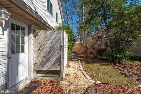 Exterior - 6 Sundial Cir, Ocean Pines, MD 21811 photo 3 of 5