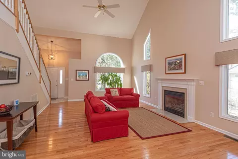 Living - 6 Sundial Cir, Ocean Pines, MD 21811 photo 2 of 3