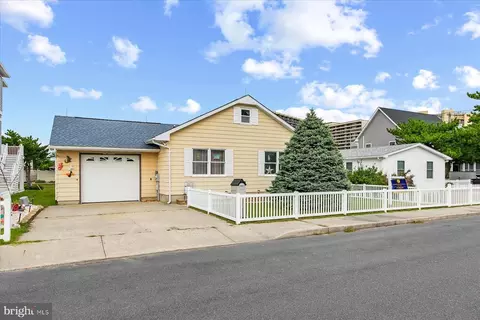 106 Channel Buoy Rd, Ocean City, MD 21842
