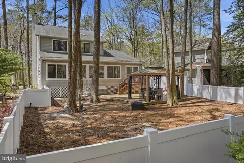 Exterior - 82 Sandyhook Rd, Berlin, MD 21811 photo 4 of 11