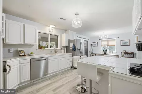 Kitchen - 82 Sandyhook Rd, Berlin, MD 21811 photo 2 of 2